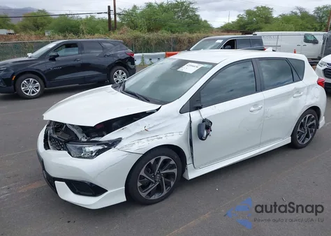 2018 Toyota Corolla Im from USA, damaged, VIN JTNKARJE9JJ567724